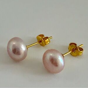 Purple 8-9mm Freshwater Pearl Gold Plated Stud Earrings